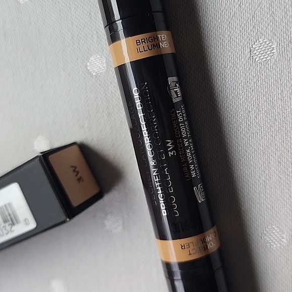 Laura MercierSecret Camouflage Concealer Duo Stick- 3W - Picture 3 of 6